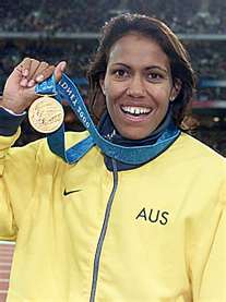 Además de encender la llama olímpica en el estadio de Sidney, Freeman obtuvo el oro en 400 metros lisos